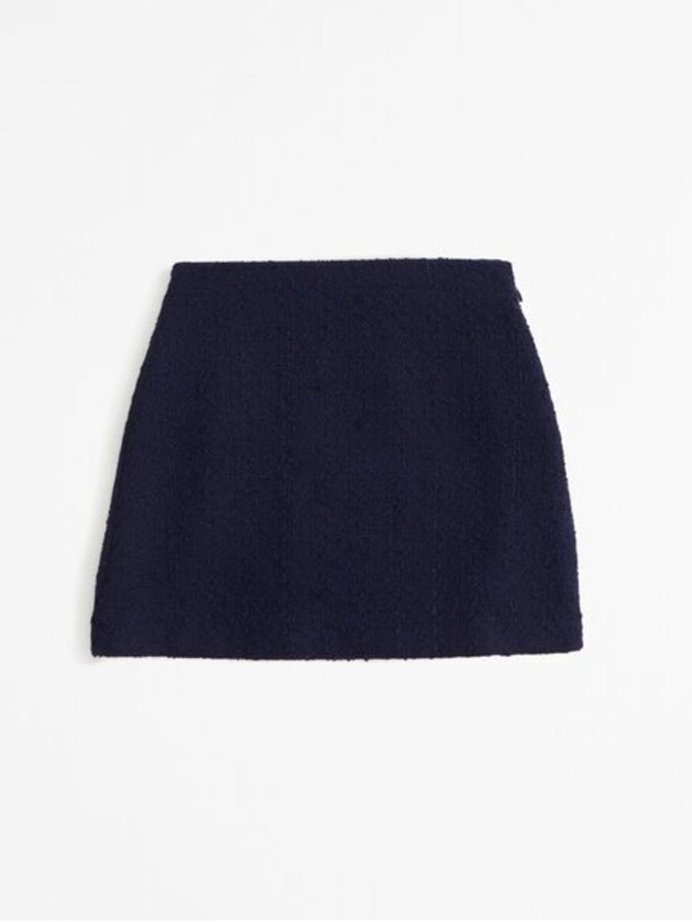 The A&F Scarlett Tweed Boucle
Mini Skort Mini Skirt in dark indigo Navy xxs